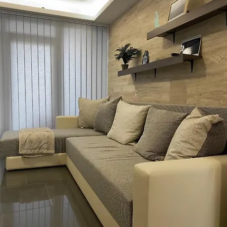 Holiday home Gombos Maganszallashely Vonyarcvashegy
